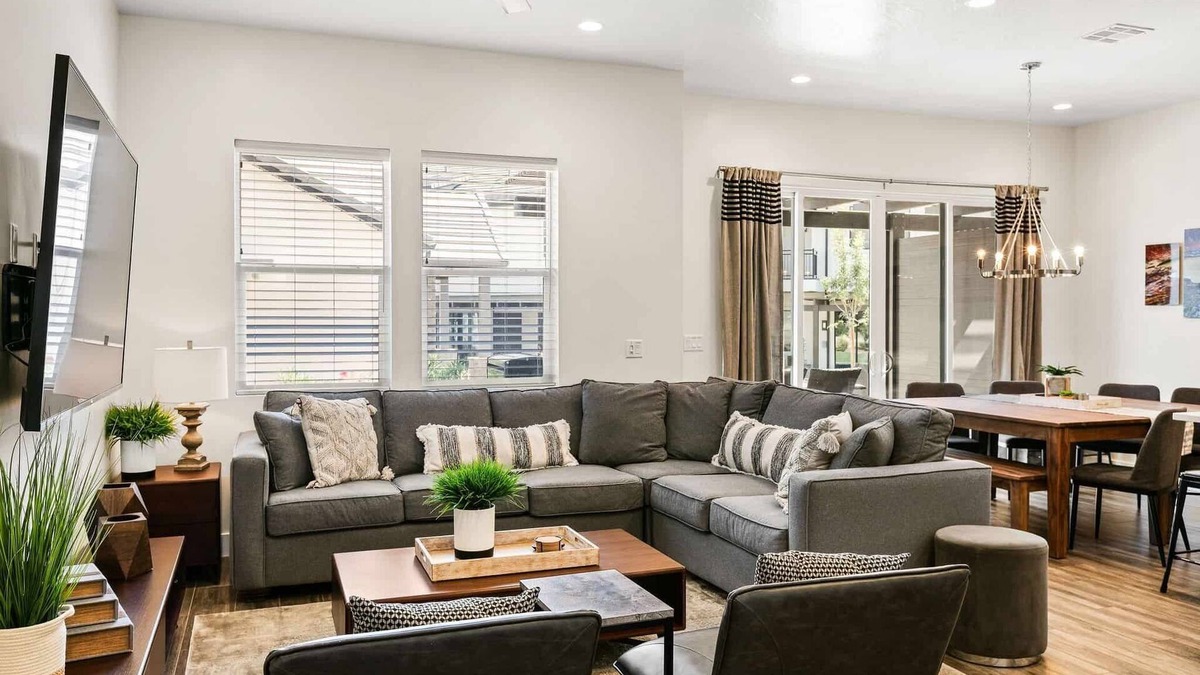 Santa Clara House | Red Cliffs Retreat - Ping Pong Table - Gaming Systems