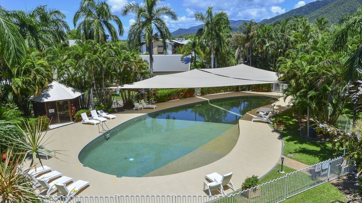 Palm Cove Apartment | Red Cowrie Coral Coast @ Palm Cove