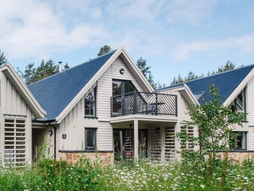 Alvie House | Red Deer Lodge