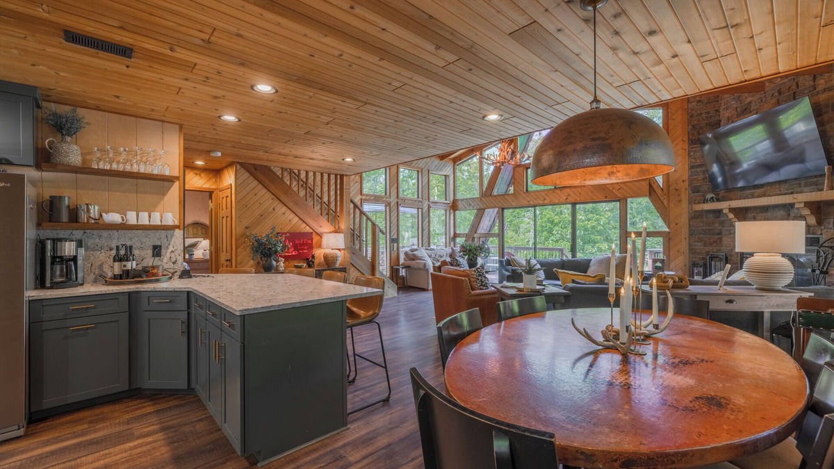 Wright City Ski Chalet | Red Fox Lodge by Innsbrook Vacations!