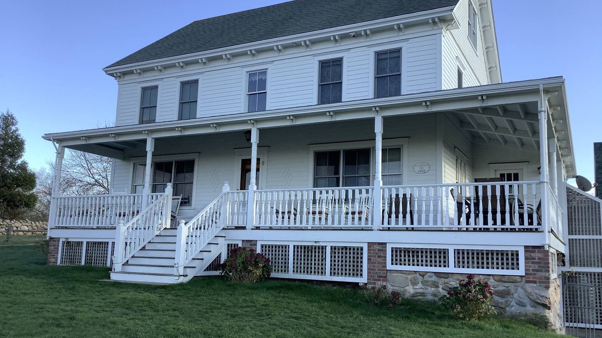 Block Island House | Red Gate Farm: Lovingly Maintained Block Island Farmhouse