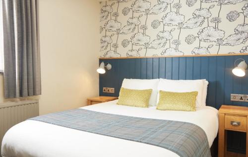 Adderbury Hotel | Red Lion Hotel by Greene King Inns