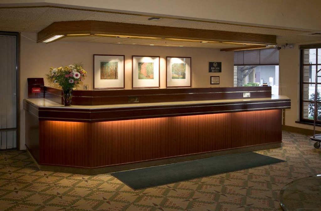 Brownstown Hotel | Red Lion Hotel Yakima Center