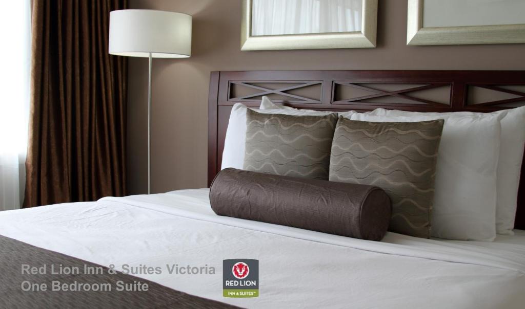 Saanich Hotel | Red Lion Inn and Suites Victoria