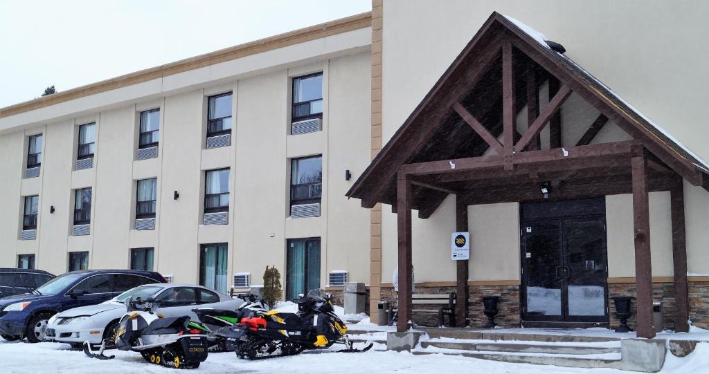 Huntsville Hotel | red maple inn and suites
