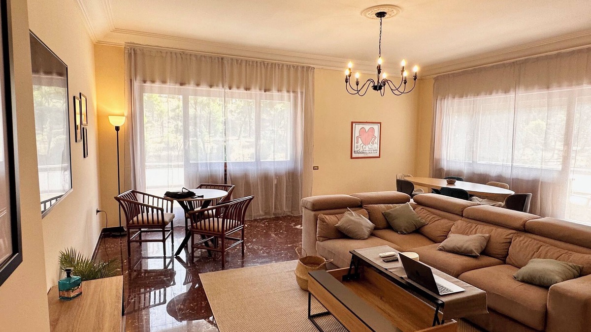 Quartiere XIII Aurelio Apartment | "Red Marble: elegance at VRBO".