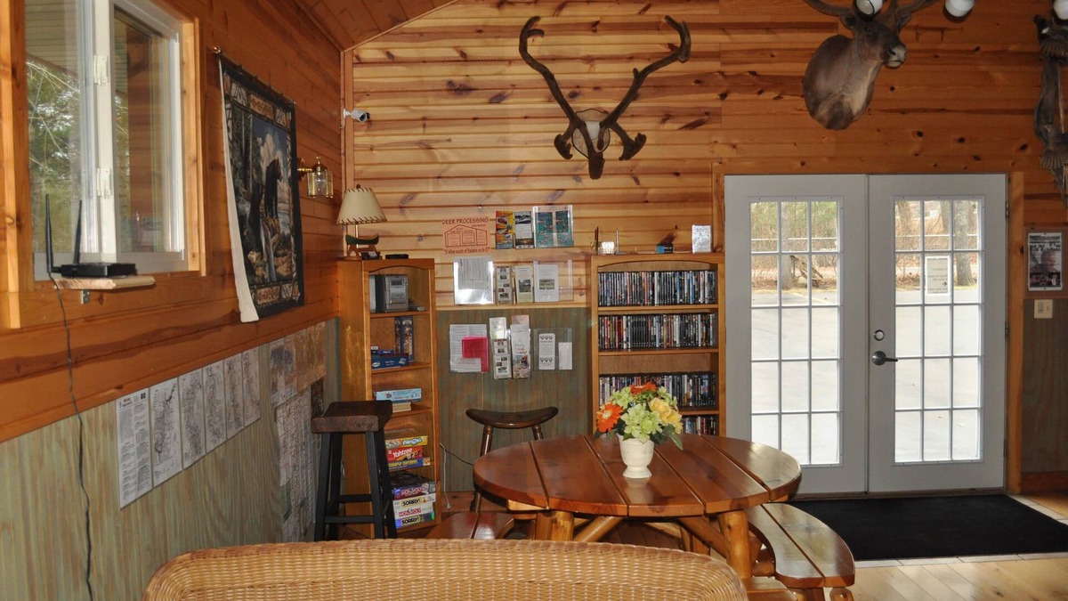 Baldwin Cabin | Red Moose Lodge