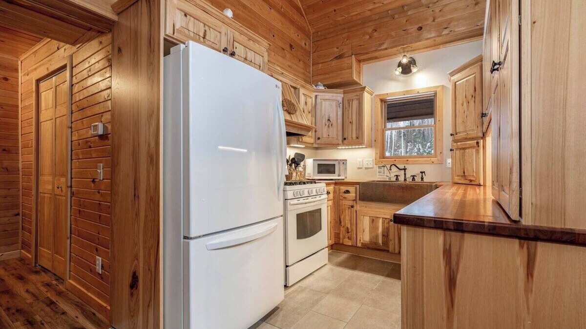 Bigfork Cabin | Red Pine Refuge - Two Bedroom, Two Bathroom with Loft, Private Lakefront Home