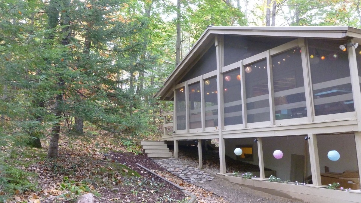 Birch Hill Ski Chalet | 'Red Ridge Chalet' in N.Conway! Perfect for 2 couples & their kids! NEW KITCHEN