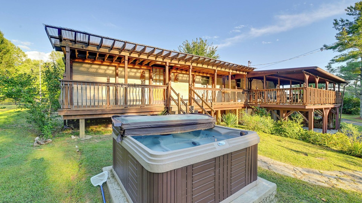 Rogers Cabin | Red River Gorge Cabin: Hike + Relax!