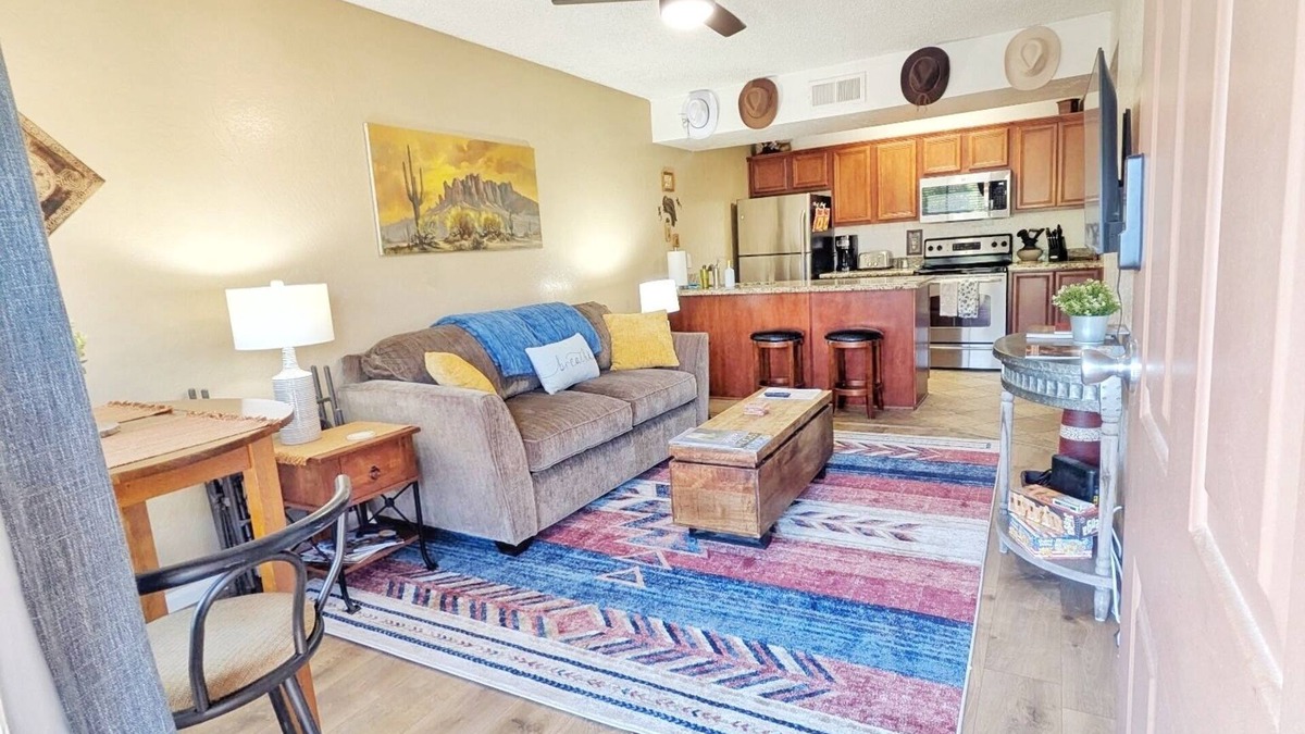 Oak Creek Condo | ~Red Rock Sanctuary w/Views~Pool~BBQ~Cozy~Clean~