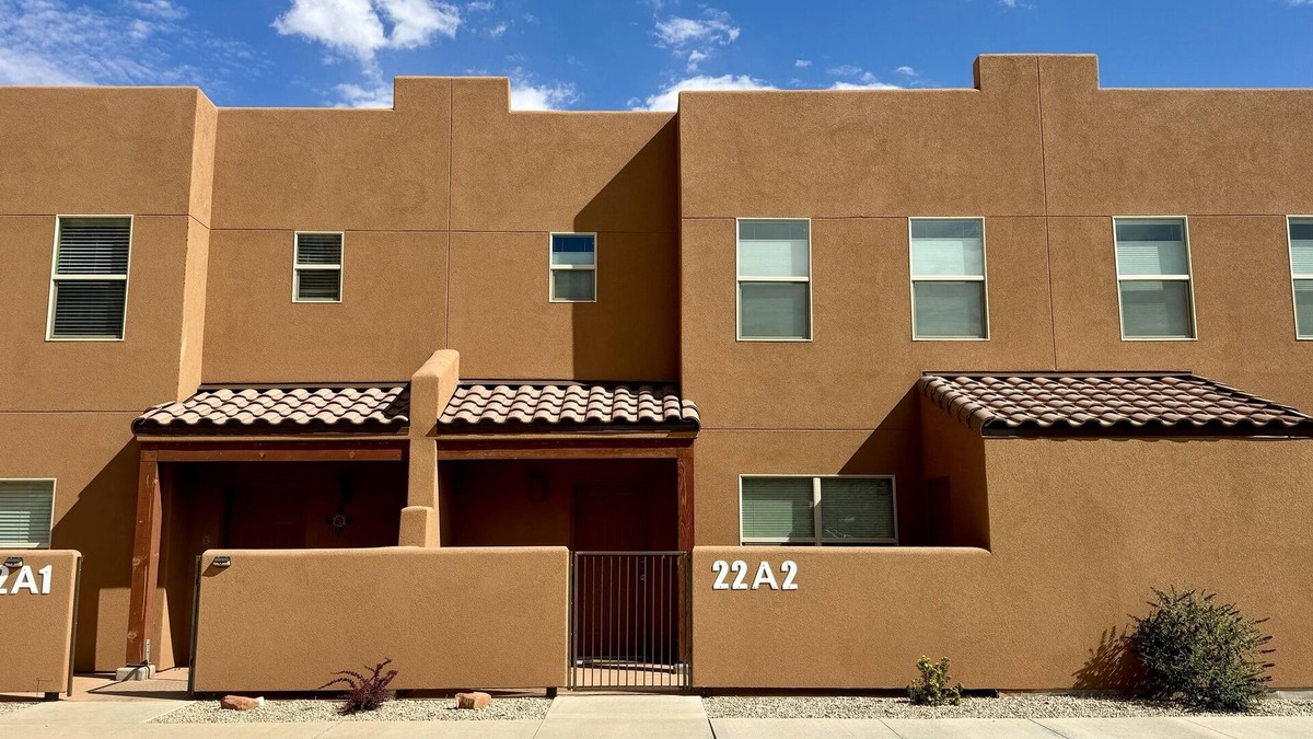 Moab South Valley House | Red Rock Views! I Pet-Friendly I Pool & Hot Tub I Trailer Parking