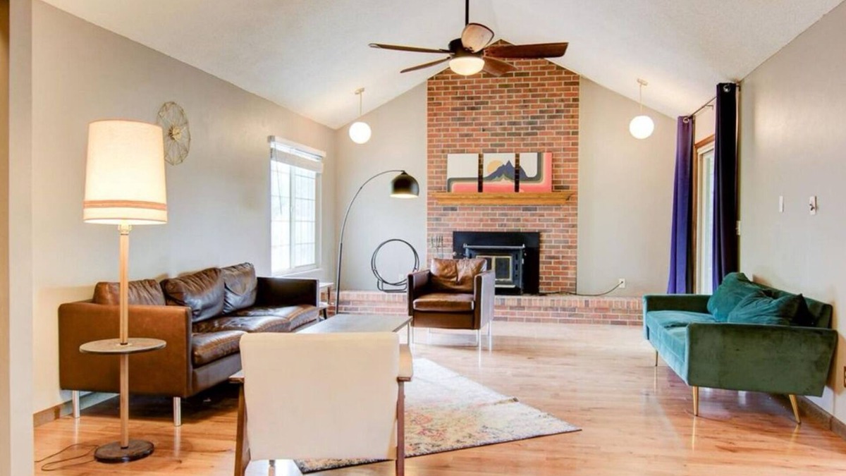 Bear Creek House | Red Rocks, Family Friendly Yard & Cul-de-sac, Chefs Kitchen to Host the Holidays