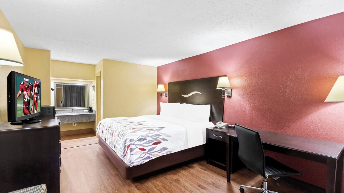 Berea Hotel | Red Roof Inn Berea
