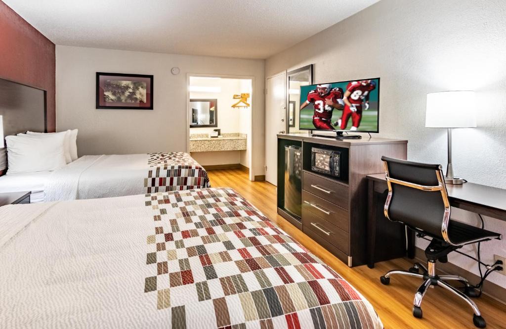 Forsyth Hotel | Red Roof Inn Forsyth