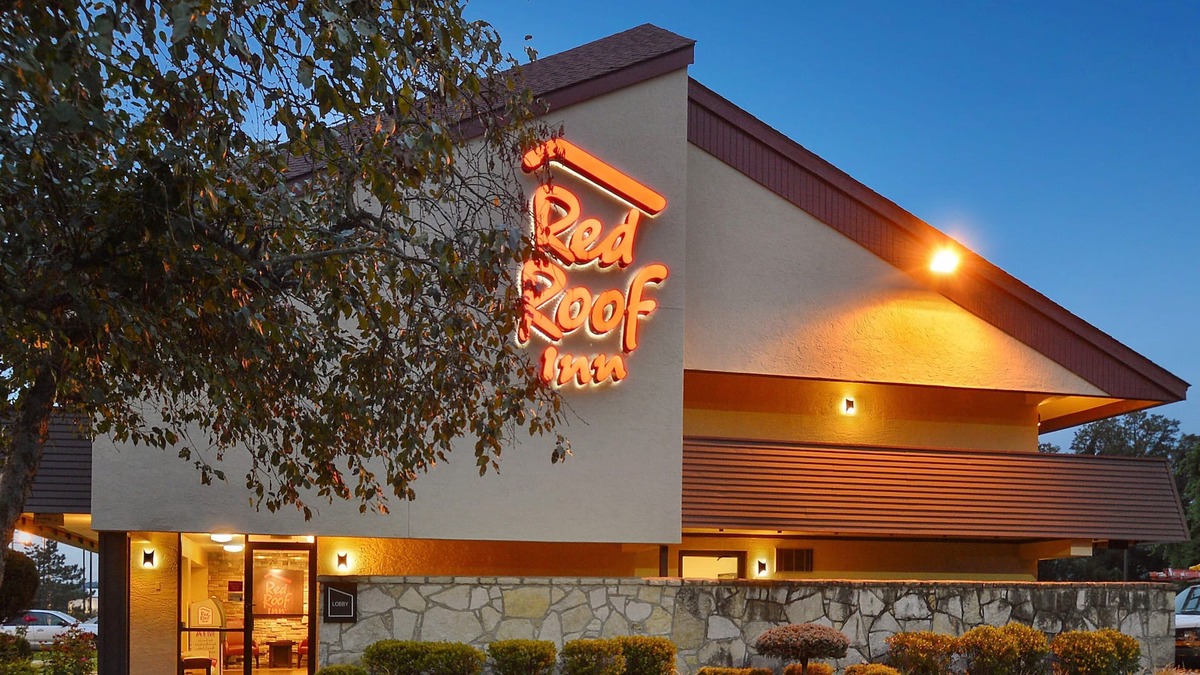 Pea Ridge Hotel | Red Roof Inn Huntington