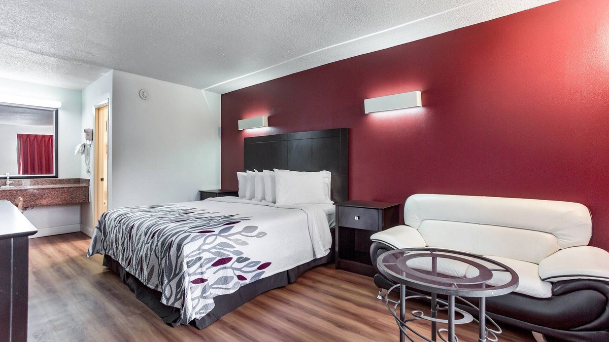 Monteagle Hotel | Red Roof Inn Monteagle - I-24
