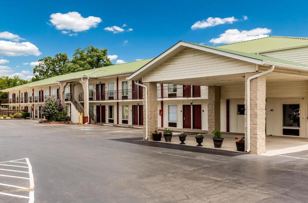 Monteagle Hotel | Red Roof Inn Monteagle - I-24