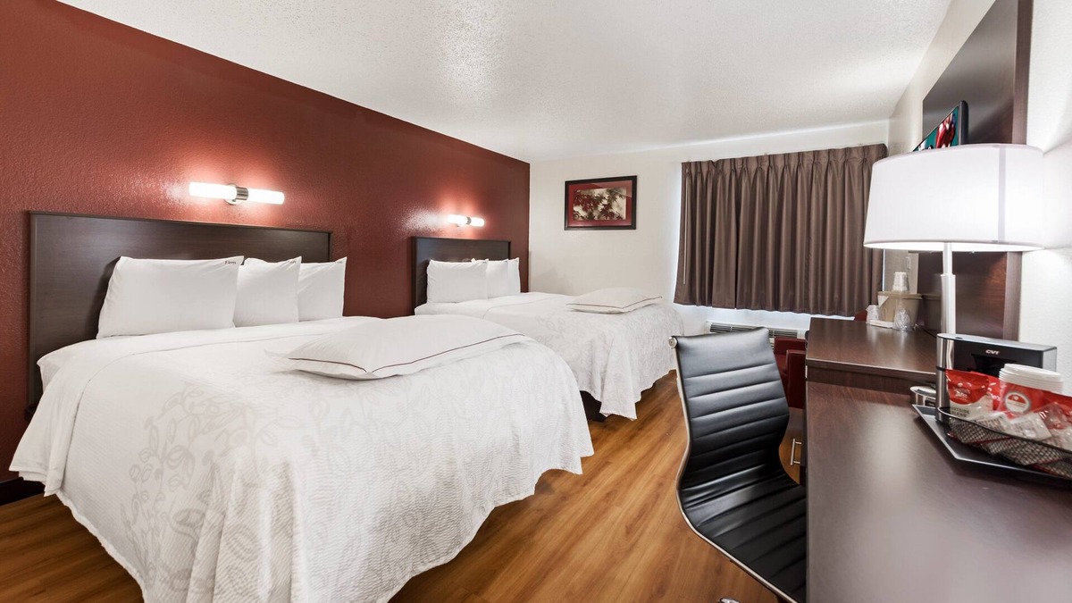 Crosswoods Hotel | Red Roof Inn PLUS+ Columbus - Worthington