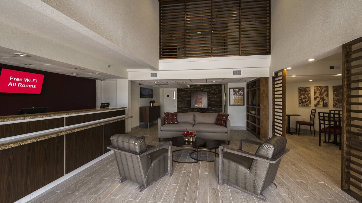 Addicks Hotel | Red Roof Inn PLUS+ Houston - Energy Corridor