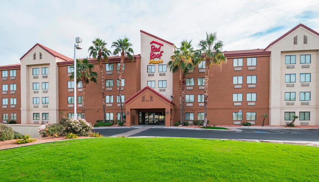 Estrella Hotel | Red Roof Inn PLUS + Phoenix West