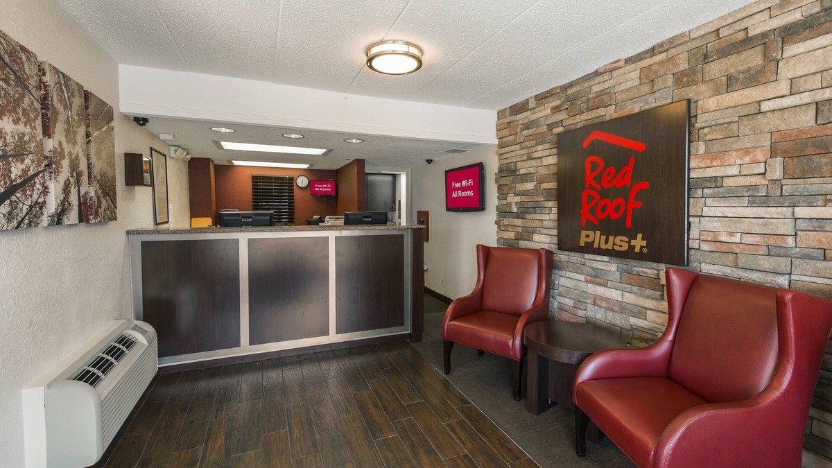 The Hill Hotel | Red Roof Inn PLUS+ St Louis - Forest Park/Hampton Ave
