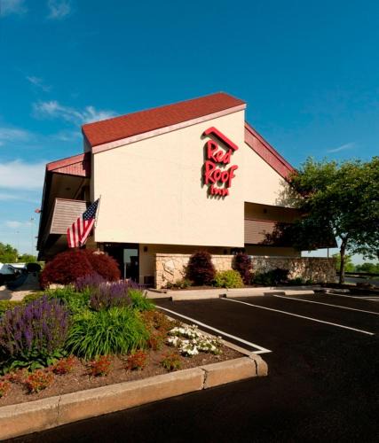 Henrietta Hotel | Red Roof Inn Rochester - Henrietta
