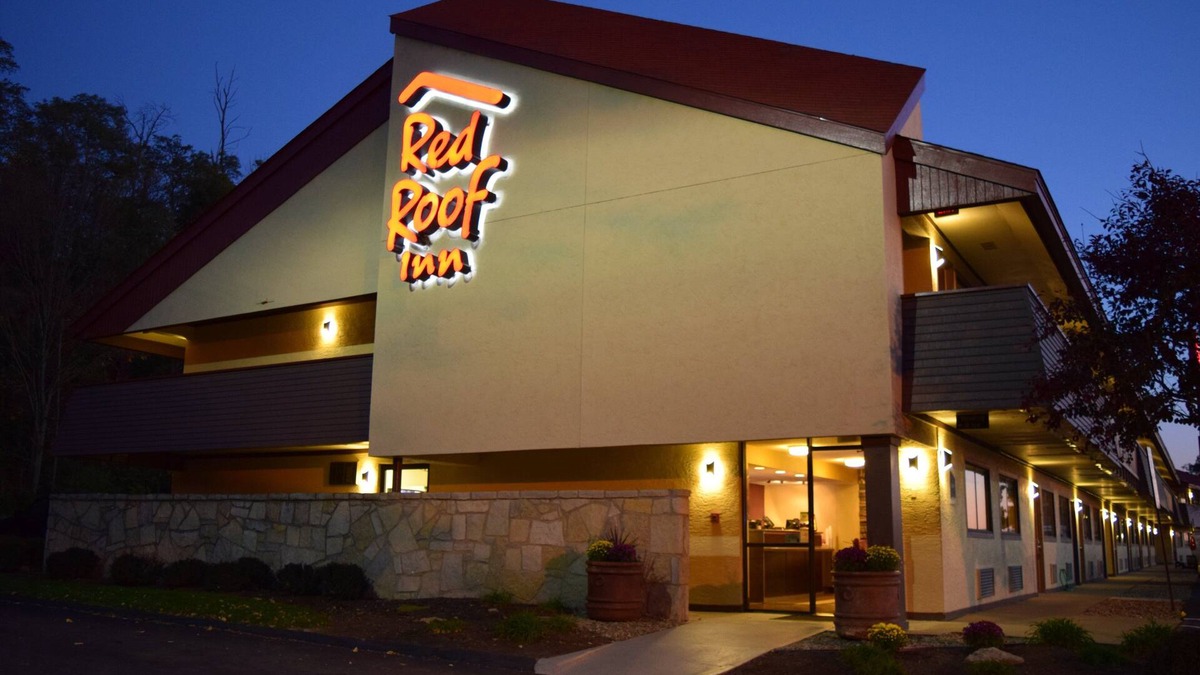 Barton Hotel | Red Roof Inn St Clairsville - Wheeling West