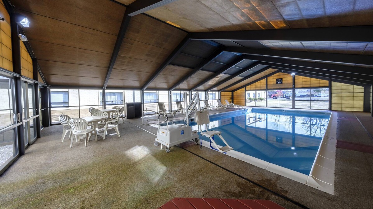 New Windsor Hotel | Red Roof Inn & Suites Newburgh – Stewart Airport/West Point