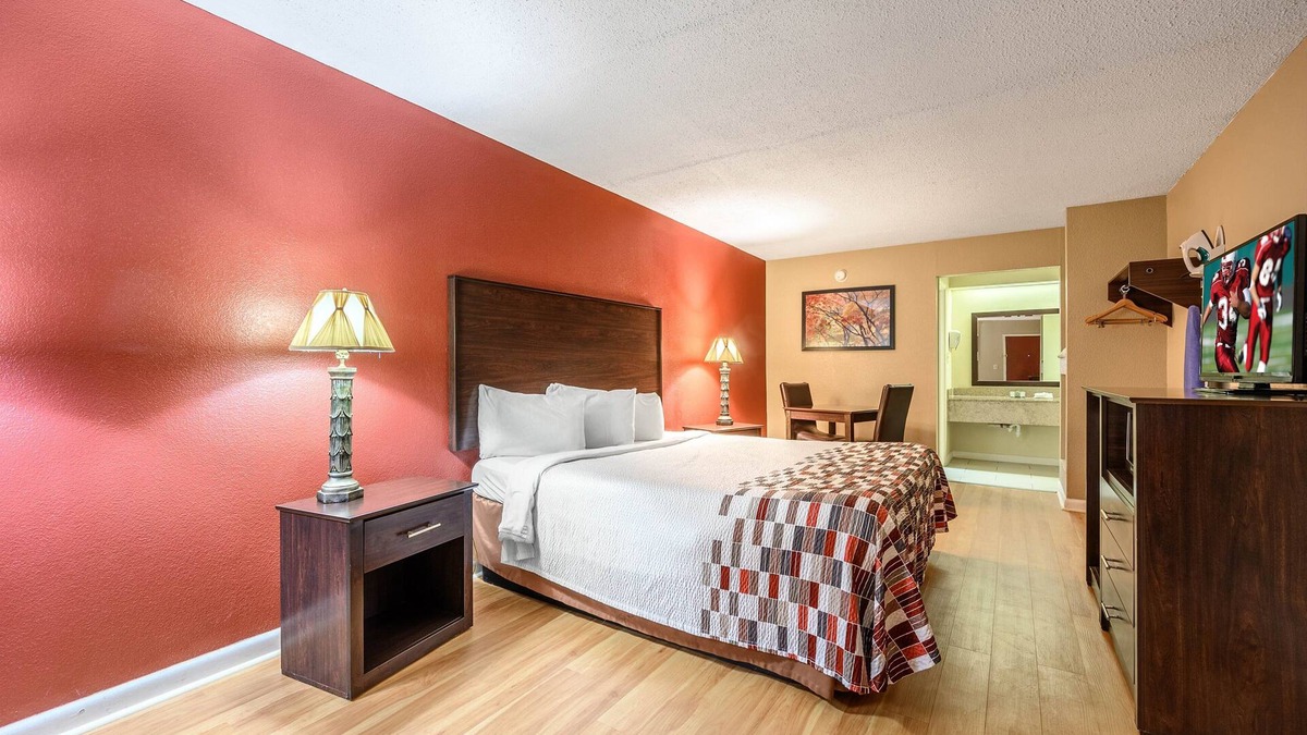 Sylacauga Hotel | Red Roof Inn Sylacauga