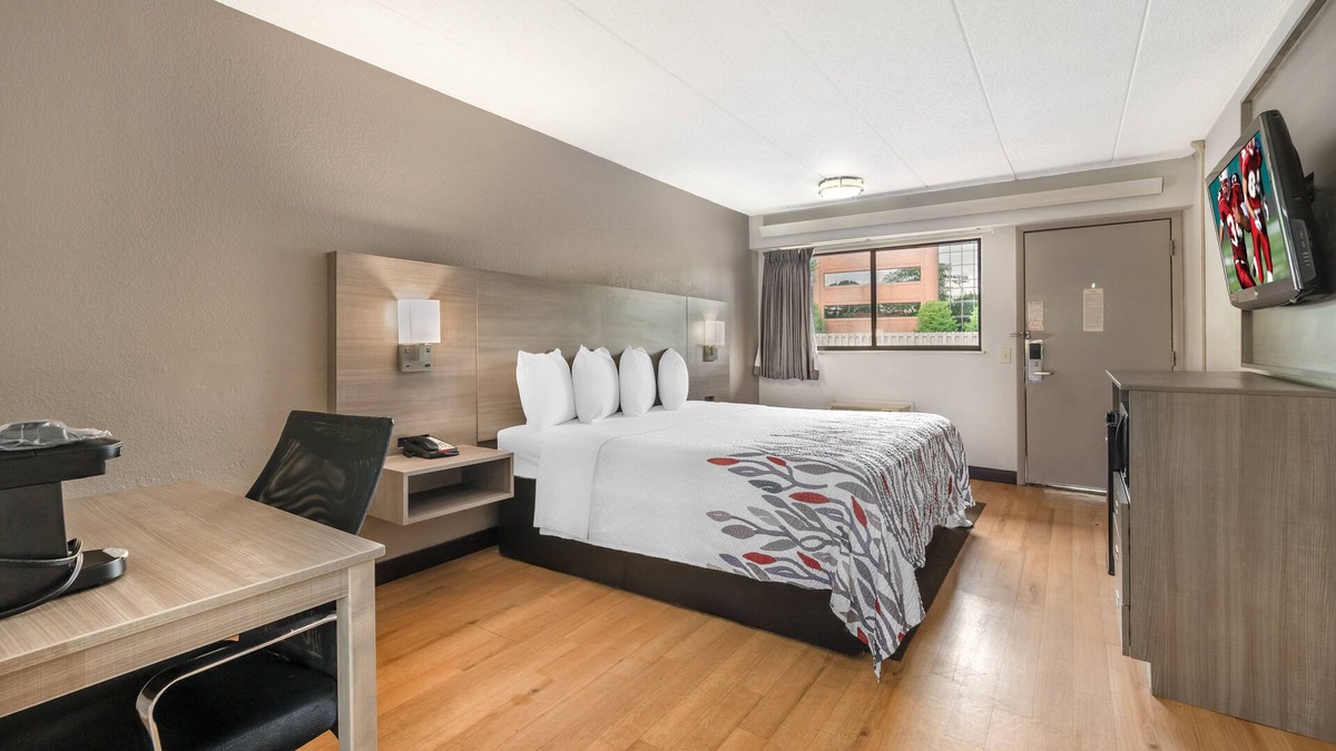Greenwich Hotel | Red Roof Inn Virginia Beach