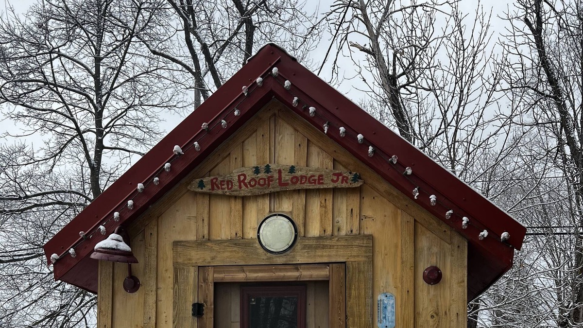 Bois Blanc Island House | Red Roof Lodge Jr. - Tiny Home near Lake Huron - HUNT FISH SLED CAMP!