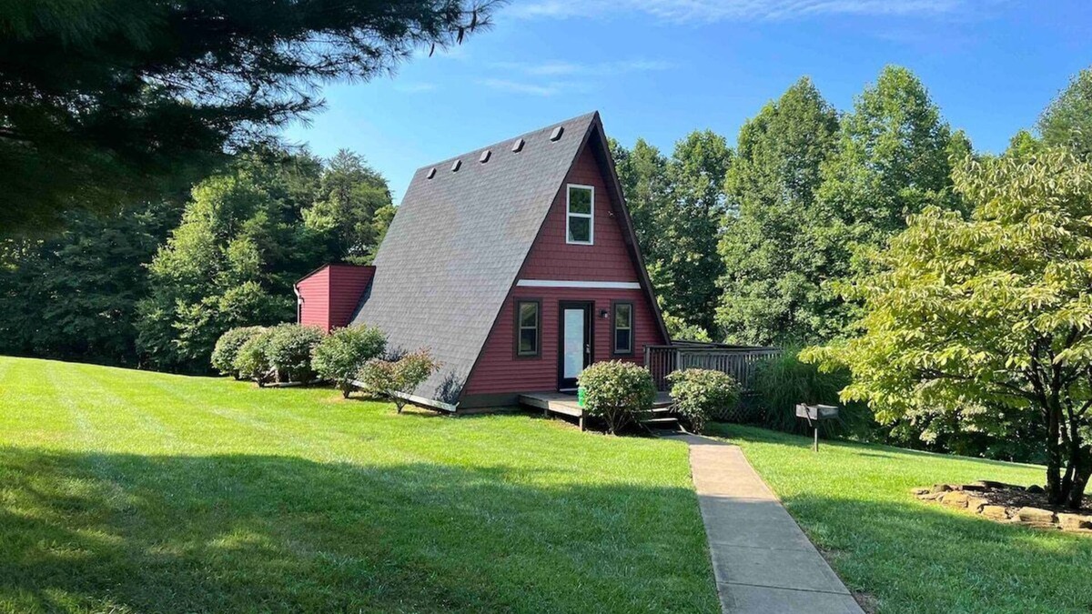 Rockbridge Cottage | Red Roost A-Frame - New Hot Tub