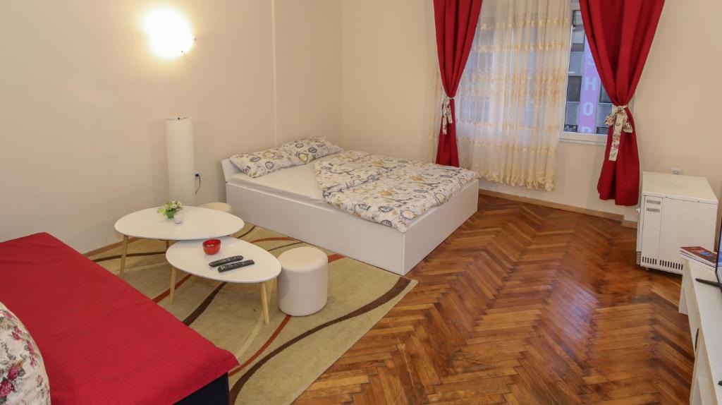 Stari Grad Apartment | Red Rouz