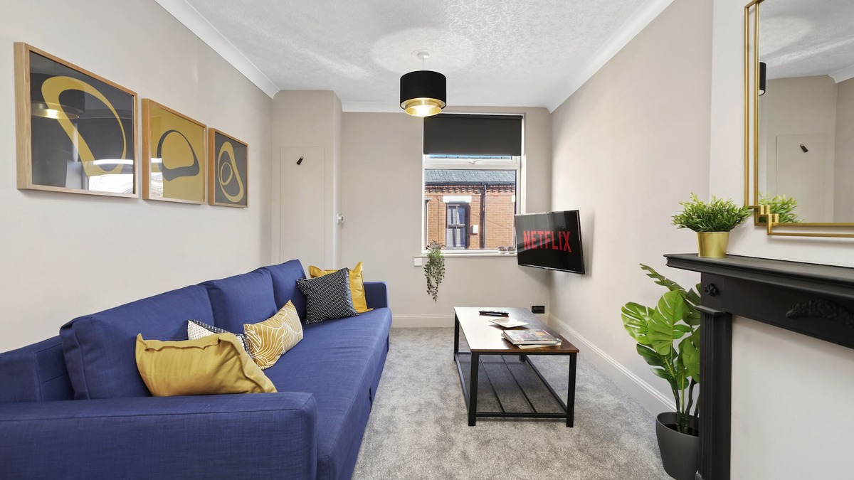 Golborne Apartment | Red Rum Apartment by Stone Pit Apartments