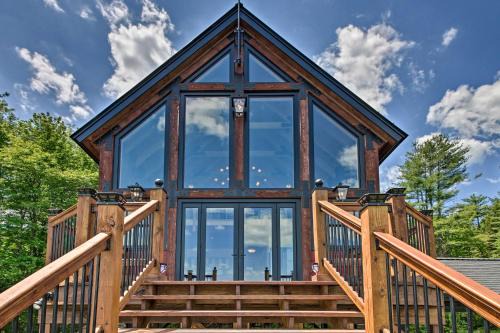 Putney Apartment | Red Sweetheart Barn Studio with Mtn and River Views!