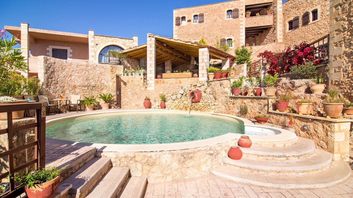 Samonas House | Red villa Fliskouni - 1 bedroom - 2 balconies - sea, mountain and pool view.
