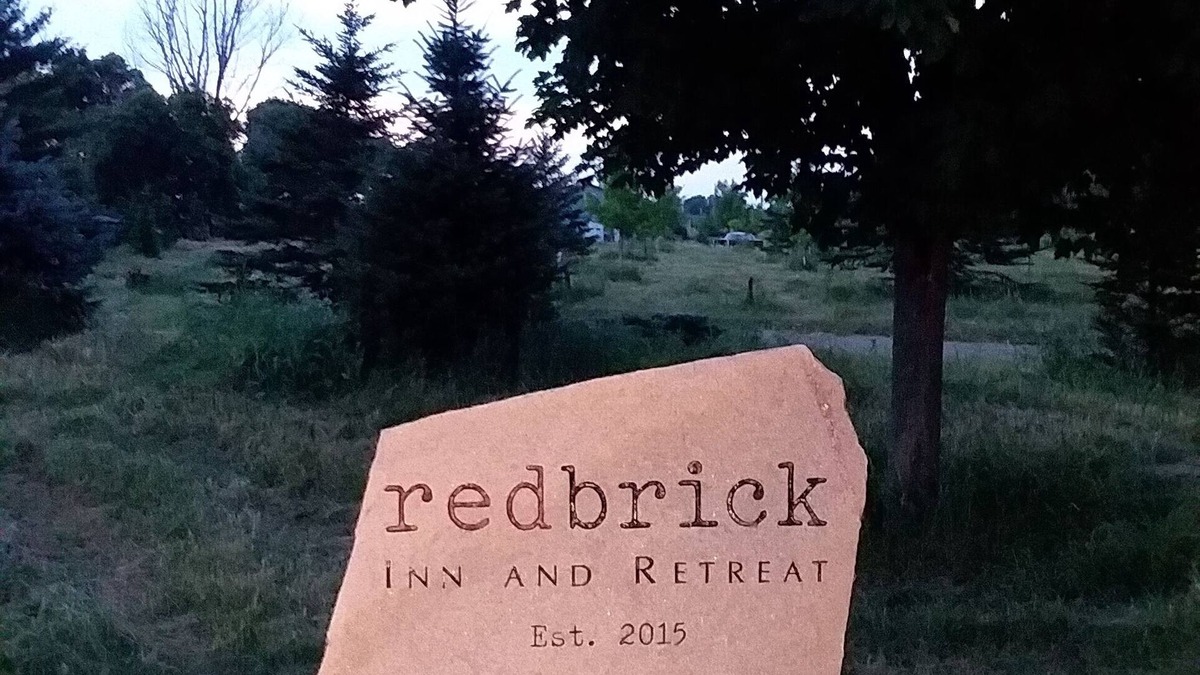 Butte Des Morts House | Redbrick Inn Courtney Suite