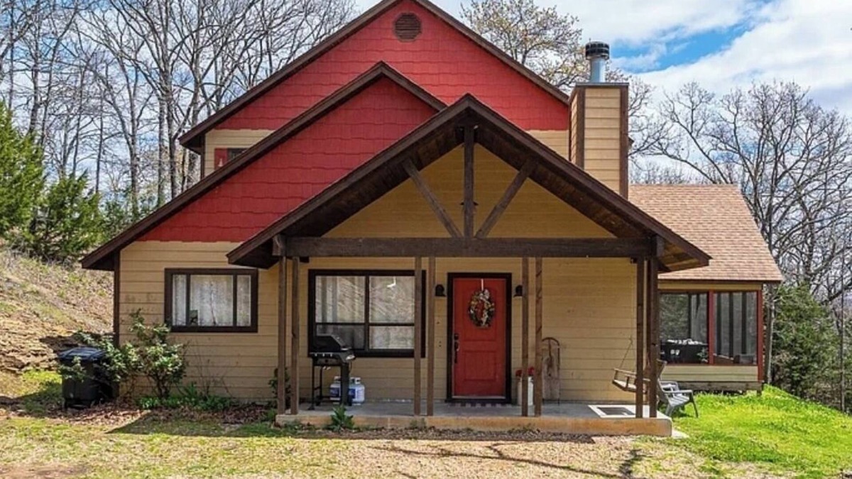 Gore House | Redbud Lane Cabin at Lake Tenkiller