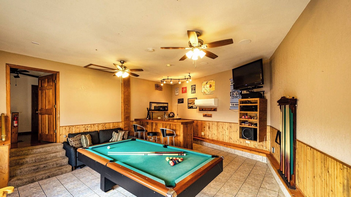 Osage Beach House | Redbud Retreat – Amenity-Filled Waterfront Home!