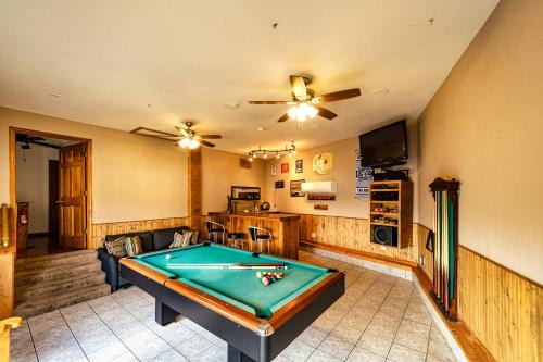 Osage Beach House | Redbud Retreat - Amenity Filled Waterfront Home