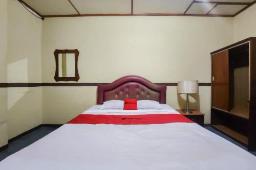 Tanjung Pinang Hotel | RedDoorz near Akau Potong Lembu Tanjung Pinang