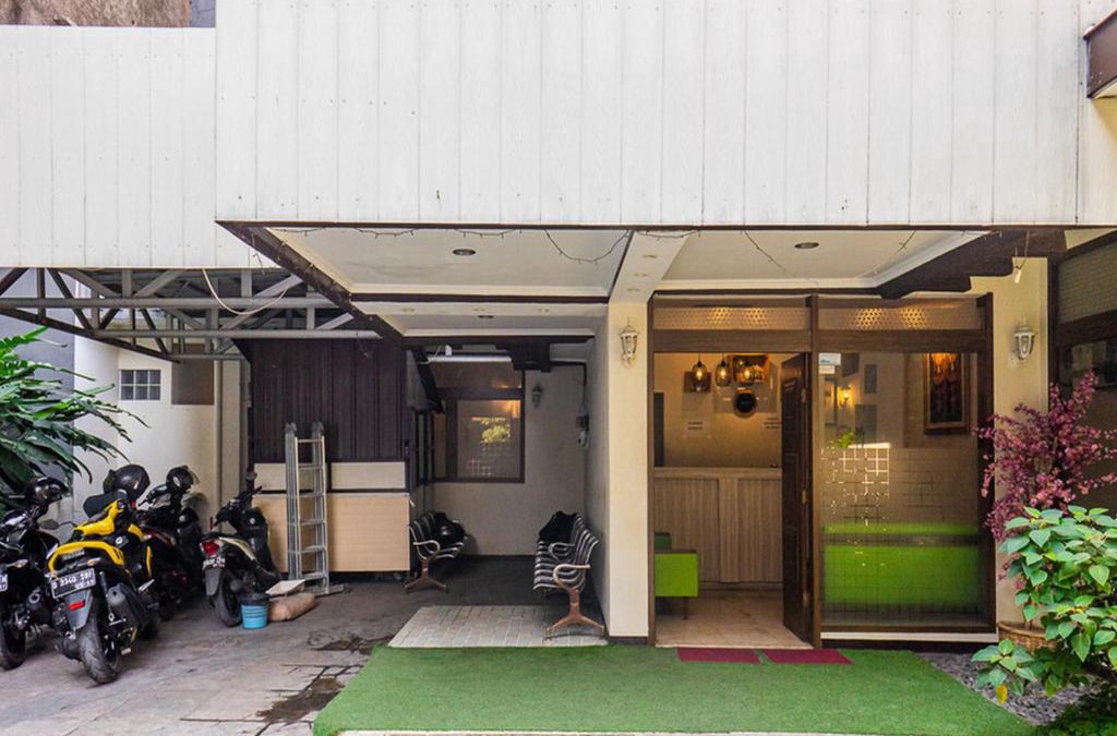 Astana Anyar House | RedDoorz near Alun Alun Bandung 2