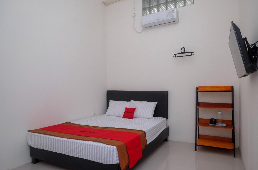 Magelang Hotel | RedDoorz near Alun Alun Magelang 2