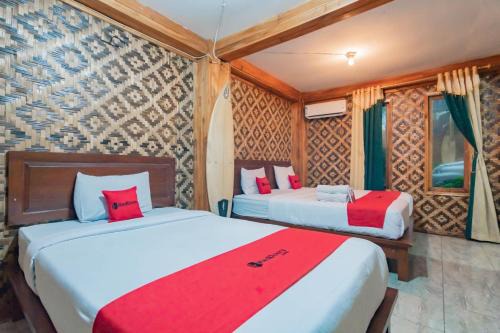 Cikakak Hotel | RedDoorz near Pantai Karang Hawu Pelabuhan Ratu