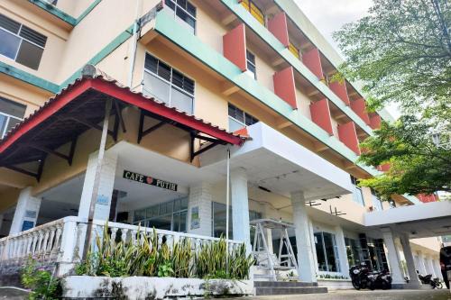 Tanjung Pinang Hotel | RedDoorz Near Pelabuhan Sri Bintan Pura Tanjungpinang