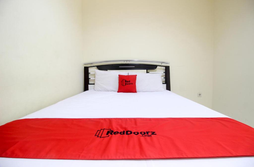 Tanjung Pinang Hotel | RedDoorz near Puskesmas Sei Jang Tanjung Pinang