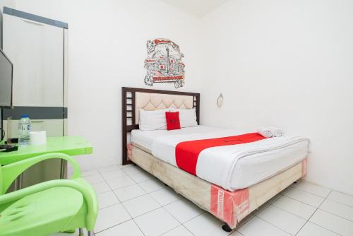 Pondok Aren House | RedDoorz near STAN