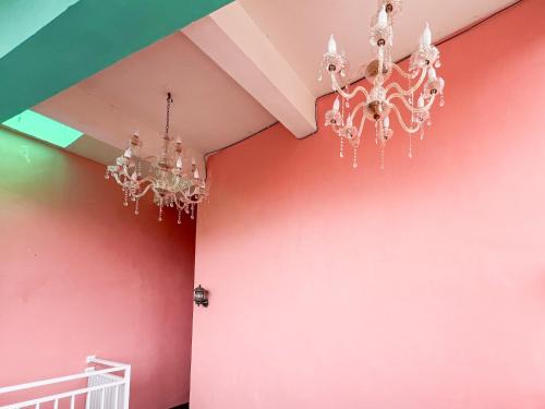 Mojokerto Hotel | RedDoorz near Sunrise Mall Mojokerto