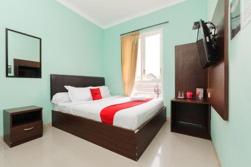 Malang Hotel | Reddoorz near Universitas Widyagama Malang 2